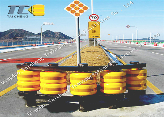 Good price 뜨겁게 보조 레일 장애를 회전시키는 도로 안전 금속보는 직류 전기로 자극되어서 하강했습니다 온라인으로