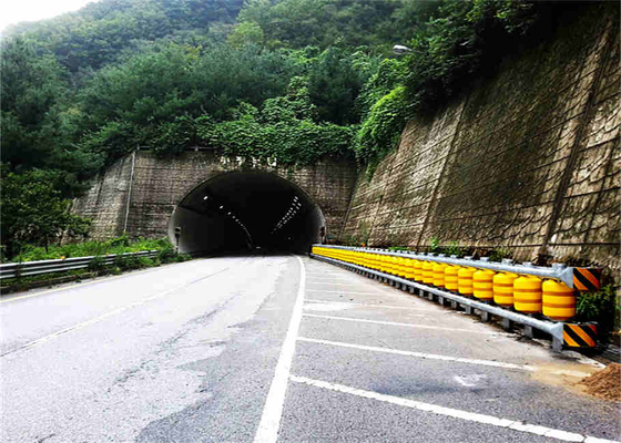 주문 제작된 에바 도로 안전 롤러 장애 직류 전기로 자극 표면