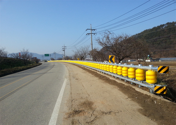 고속도로 롤러 장벽 충돌 방지 에바 재료 롤러 보호 레일