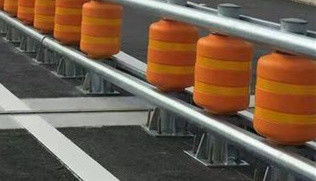 좋은 가격 Length 2000 Mm Safety Roller Barrier Yellow With Black Stripes Impact Resistant Industrial Safety Barrier for Workspaces 온라인으로