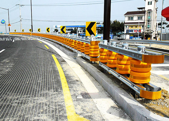 좋은 가격 Spacing 1m 0.7m 0.5m Highway Roller Barrier Roller Size Diameter 245 350 Mm Output 300 Meters day engineered for Traffic Safety 온라인으로