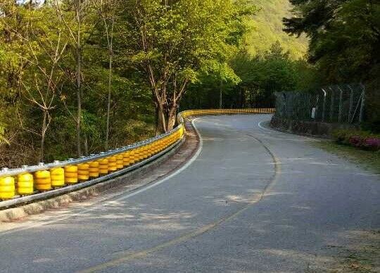 좋은 가격 10-15일 생산 시간 안전 롤러 장벽 맞춤 안전 장벽 인력과 장비를 충돌으로부터 보호 온라인으로