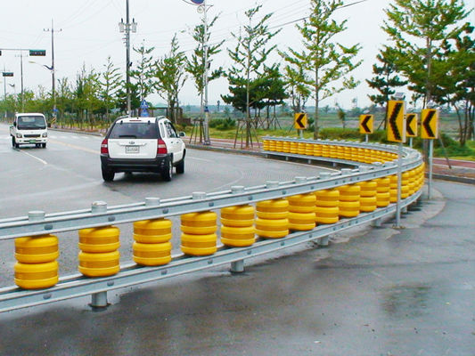 좋은 가격 Red Fence Rolling Barrier with Guardrail Designed to Improve Highway Traffic Flow and Enhance Roadside Protection 온라인으로