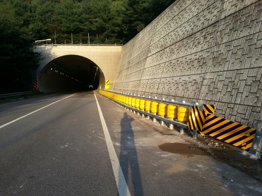 Good price 이중 배럴 고속도로 롤러 장벽 온라인으로