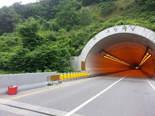 Good price 4 Meters HDG Highway Roller Barrier for Thailand Regions 온라인으로